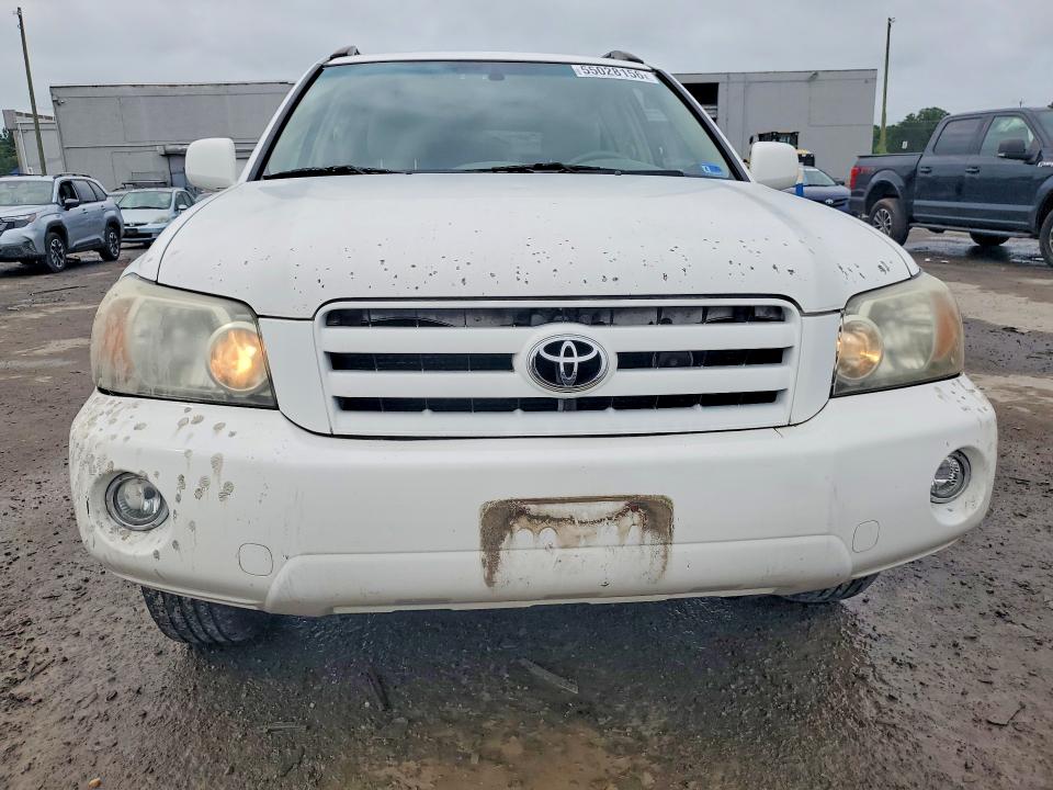 55028156 :رقم المزاد ، JTEEP21A450104014 vin ، 2005 Toyota Highlander مزاد بيع