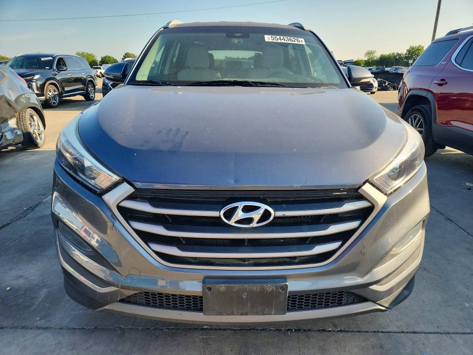 55443626 :رقم المزاد ، KM8J33A25GU187246 vin ، 2016 Hyundai Tucson مزاد بيع