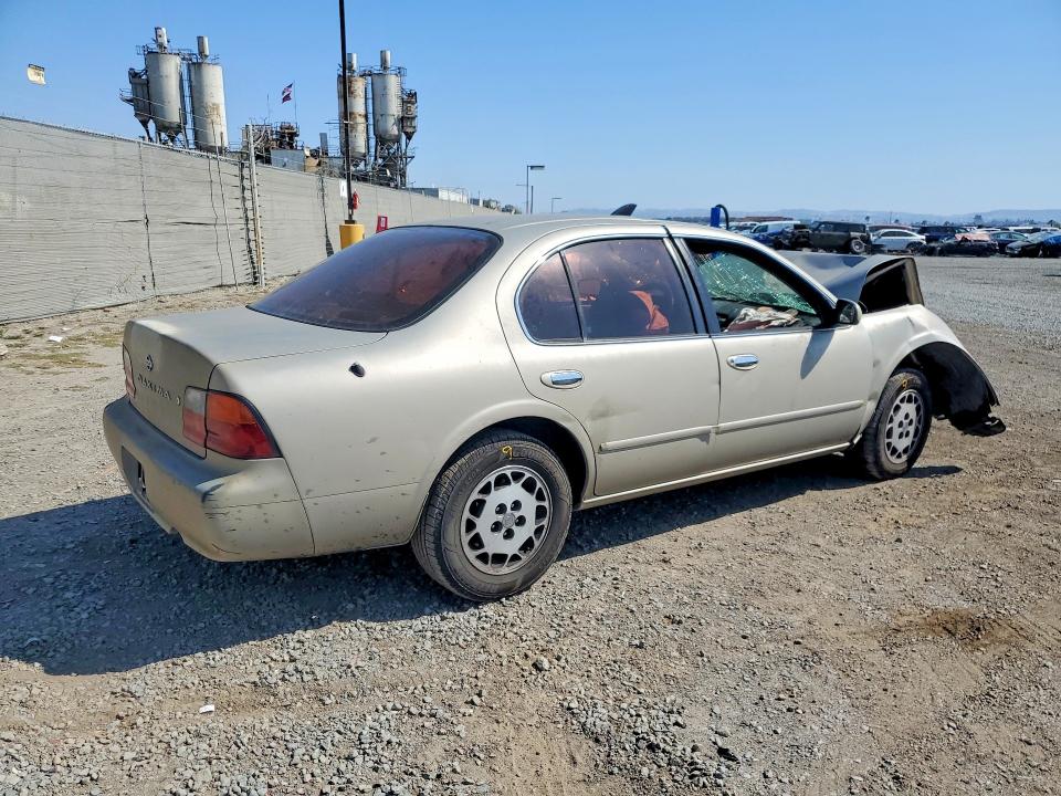 1995 Nissan Maxima მანქანა იყიდება აუქციონზე, vin: JN1CA21D0ST005811, აუქციონის ნომერი: 54441286