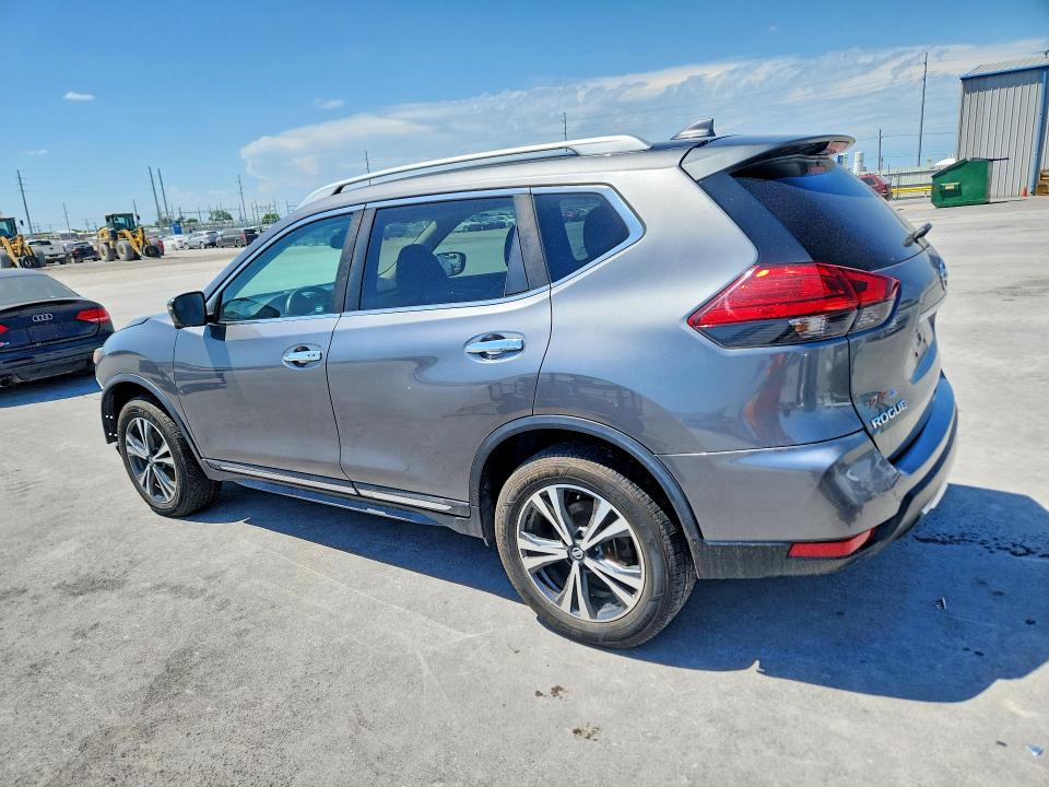 52819556 :رقم المزاد ، 5N1AT2MV6HC781562 vin ، 2017 Nissan Rogue مزاد بيع