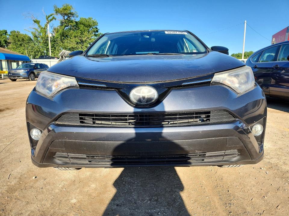 2018 Toyota Rav4 მანქანა იყიდება აუქციონზე, vin: JTMZFREV5JD109675, აუქციონის ნომერი: 52597196