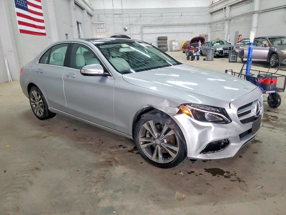 53128246 :رقم المزاد ، 55SWF4KB8FU028734 vin ، 2015 Mercedes-benz C مزاد بيع