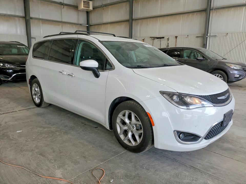 53708466 :رقم المزاد ، 2C4RC1BG5HR768380 vin ، 2017 Chrysler Pacifica مزاد بيع