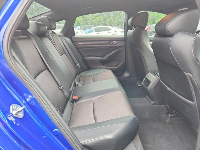 Продажа на аукционе авто 2018 Honda Accord, vin: 1HGCV1F38JA210395, номер лота: 54593986