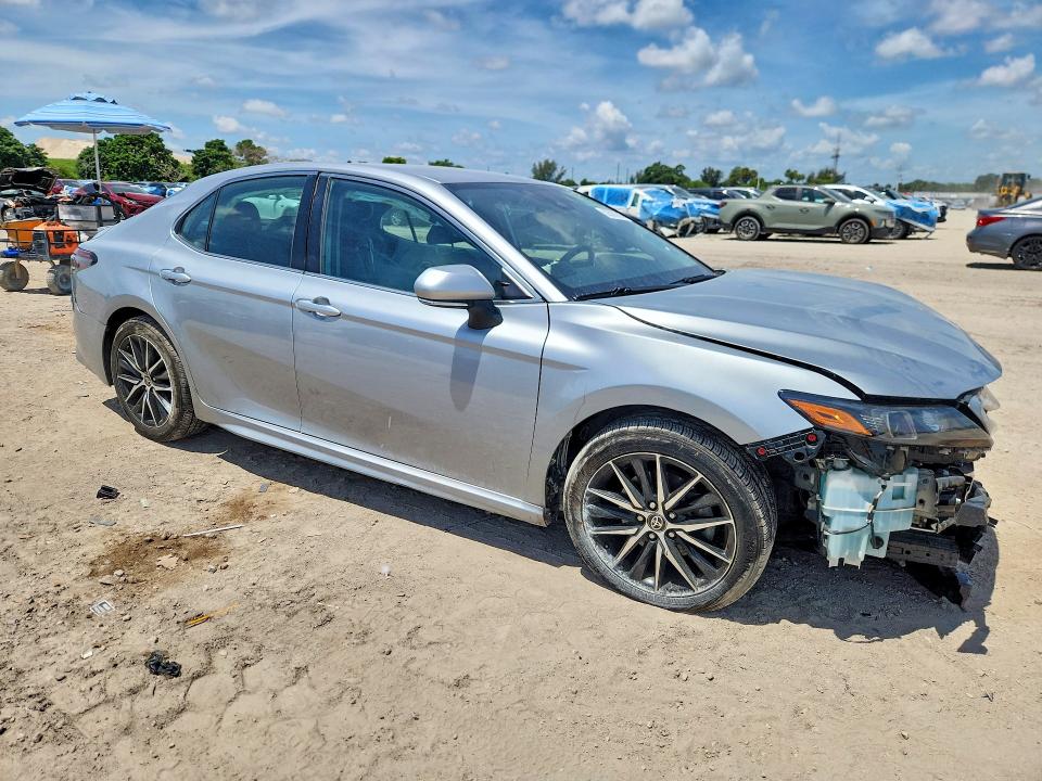Продаж на аукціоні авто 2023 Toyota Camry, vin: 4T1G11AK6PU162425, номер лоту: 52585706