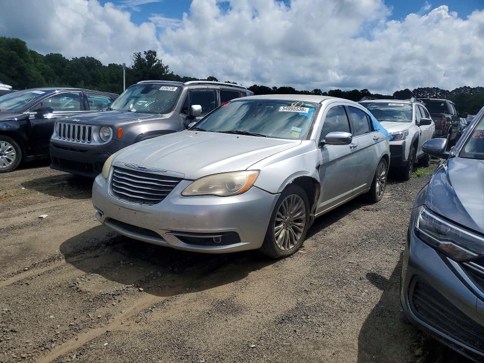 2011 Chrysler 200 მანქანა იყიდება აუქციონზე, vin: 1C3BC2FG1BN504051, აუქციონის ნომერი: 54995536