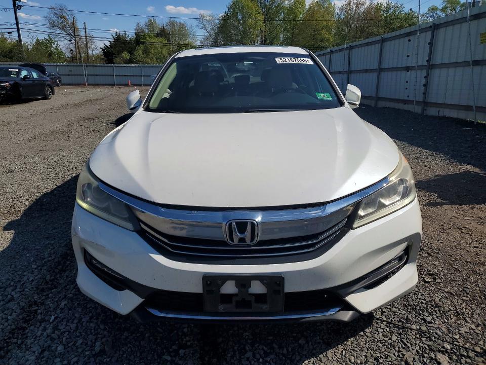 Продажа на аукционе авто 2017 Honda Accord, vin: 1HGCR3F84HA005307, номер лота: 52167696