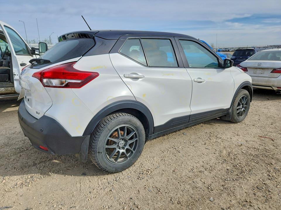 53285536 :رقم المزاد ، 3N1CP5CV1LL549472 vin ، 2020 Nissan Kicks مزاد بيع