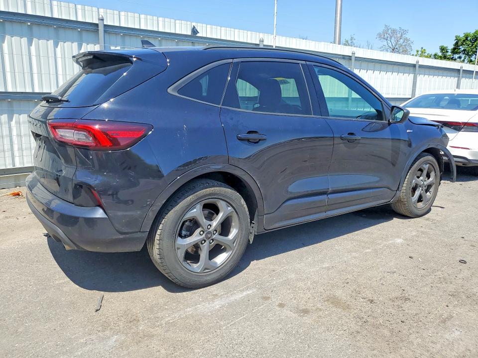 2023 Ford Escape მანქანა იყიდება აუქციონზე, vin: 1FMCU0MN4PUA01609, აუქციონის ნომერი: 52007706