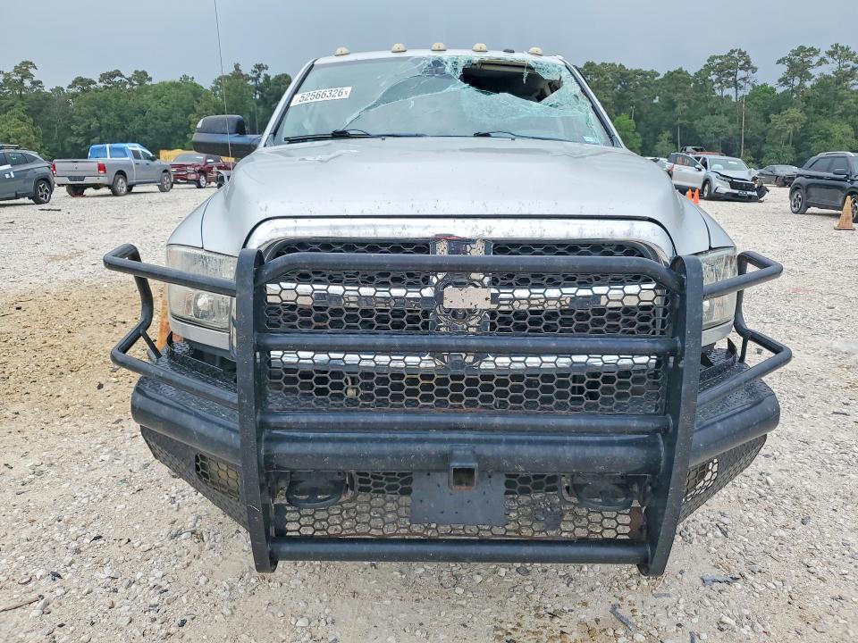 52566326 :رقم المزاد ، 3C6UR5CL9FG511423 vin ، 2015 Ram 2500 مزاد بيع