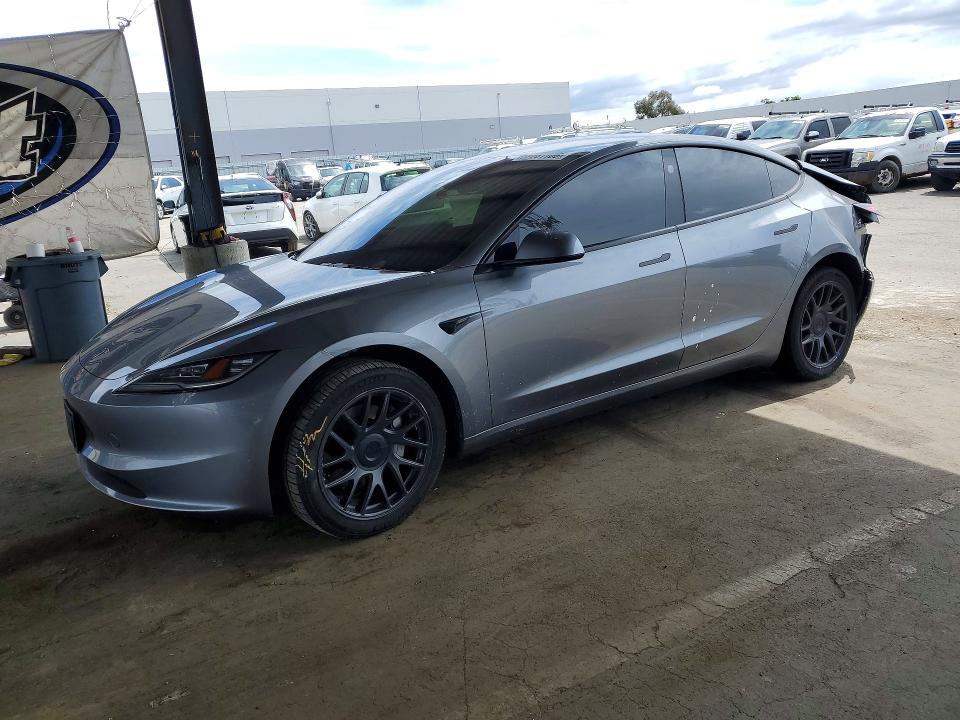 Продажа на аукционе авто 2024 Tesla Model 3, vin: 5YJ3E1EA6RF861641, номер лота: 52261106