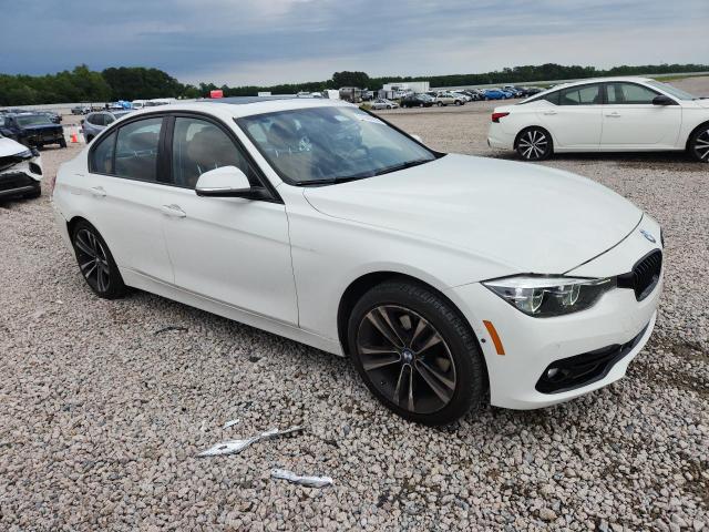 51969206 :رقم المزاد ، WBA8B9G51JNU97239 vin ، 2018 Bmw 330 مزاد بيع