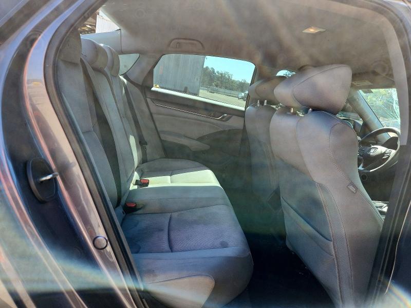 53629116 :رقم المزاد ، 1HGCV1F19KA054772 vin ، 2019 Honda Accord مزاد بيع