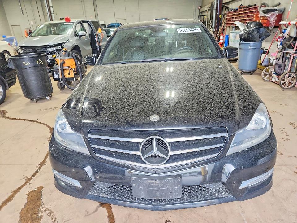 Продажа на аукционе авто 2014 Mercedes-benz C, vin: WDDGF8AB9EA948562, номер лота: 52663306