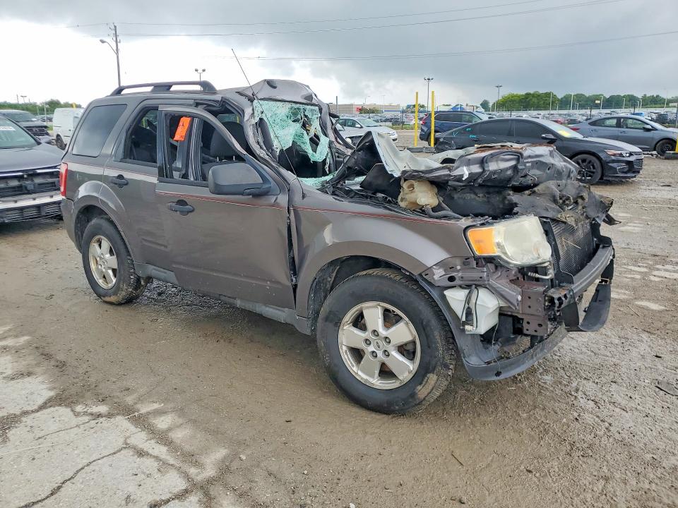 2011 Ford Escape მანქანა იყიდება აუქციონზე, vin: 1FMCU9DG2BKB92179, აუქციონის ნომერი: 54681126