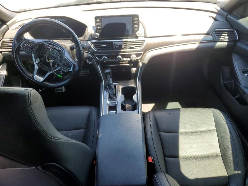 52881016 :رقم المزاد ، 1HGCV1F33LA141859 vin ، 2020 Honda Accord مزاد بيع