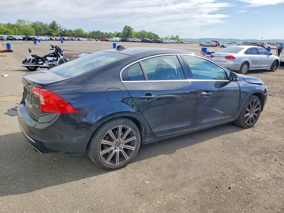 2018 Volvo S60 მანქანა იყიდება აუქციონზე, vin: LYV402TKXJB174107, აუქციონის ნომერი: 53235366