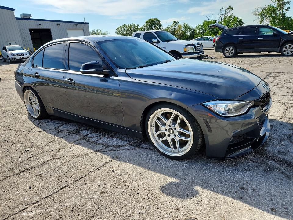 2013 Bmw 335 მანქანა იყიდება აუქციონზე, vin: WBA3A9G51DNP37987, აუქციონის ნომერი: 52452546