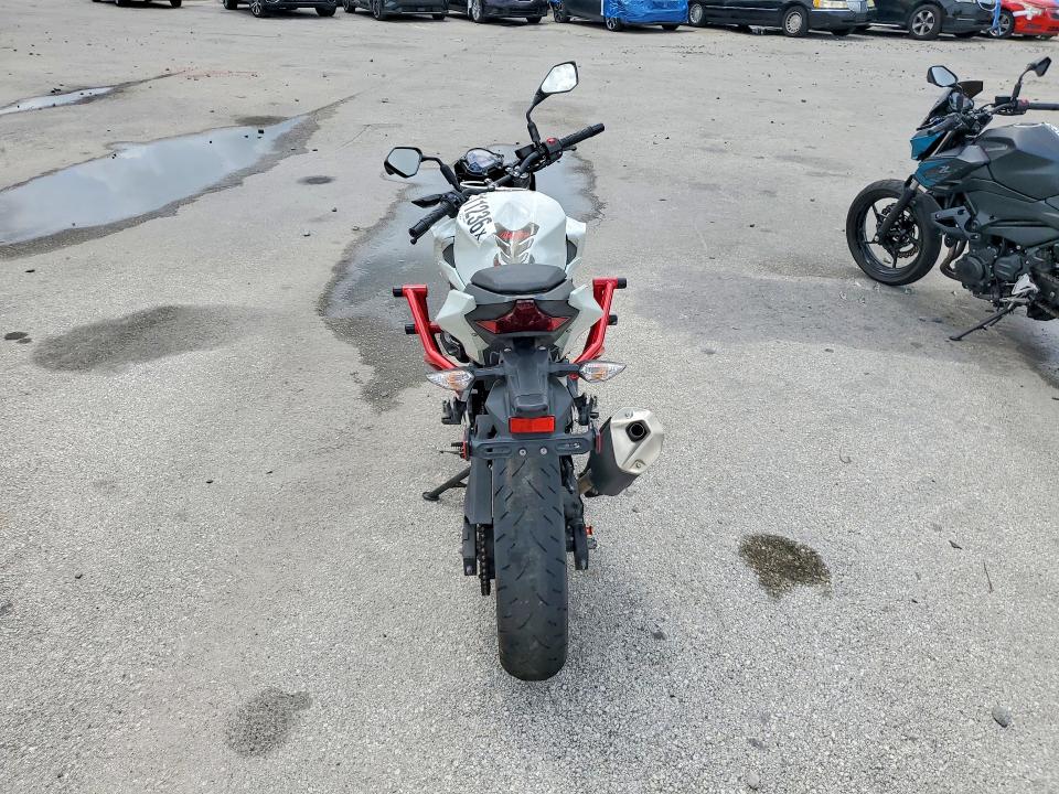 2023 Kawasaki Er400 მანქანა იყიდება აუქციონზე, vin: JKAERKD16PDAR3990, აუქციონის ნომერი: 55311236