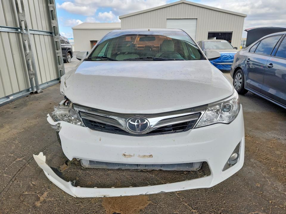 55015686 :رقم المزاد ، 4T4BF1FK4DR279314 vin ، 2013 Toyota Camry مزاد بيع