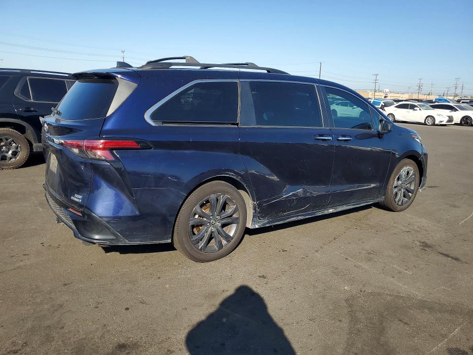 2022 Toyota Sienna მანქანა იყიდება აუქციონზე, vin: 5TDXRKEC0NS090659, აუქციონის ნომერი: 53262736