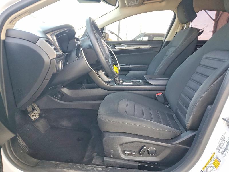 54255306 :رقم المزاد ، 3FA6P0LU8HR302030 vin ، 2017 Ford Fusion مزاد بيع