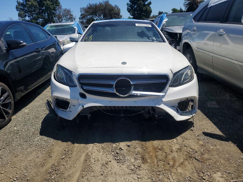 2019 Mercedes-benz E მანქანა იყიდება აუქციონზე, vin: WDDZF4JB8KA506501, აუქციონის ნომერი: 53256356