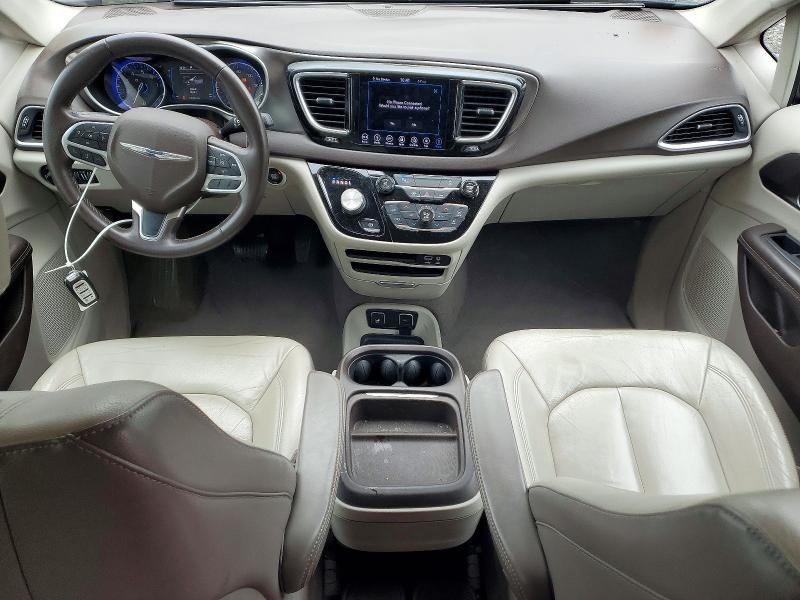 52854336 :رقم المزاد ، 2C4RC1BG8HR592408 vin ، 2017 Chrysler Pacifica مزاد بيع