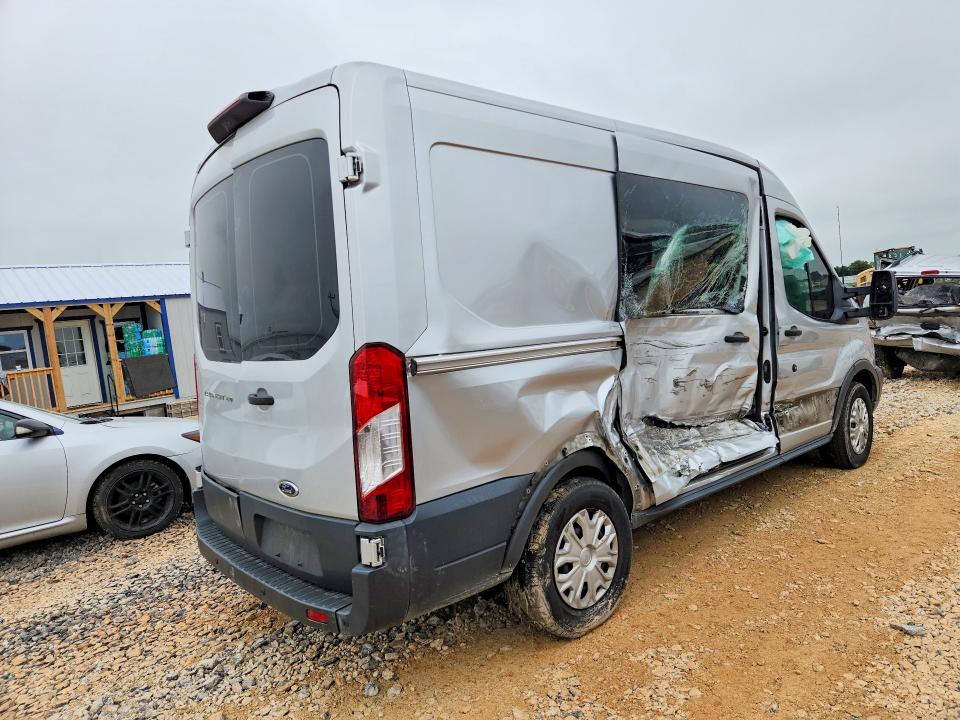 54275686 :رقم المزاد ، 1FTYE1CM9JKB42040 vin ، 2018 Ford Transit مزاد بيع