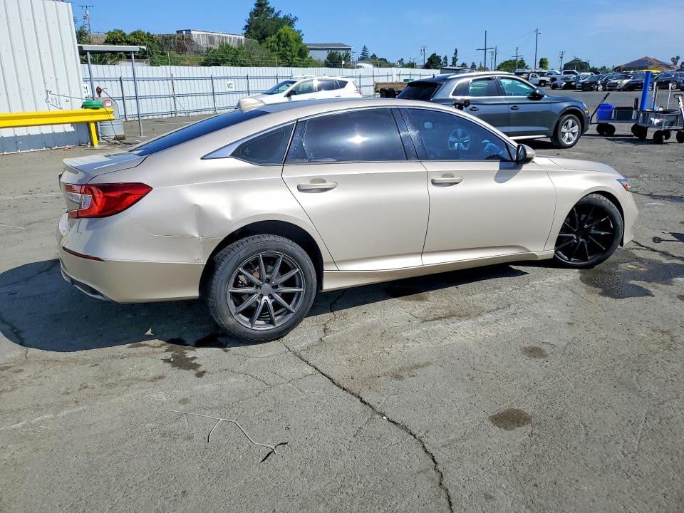2018 Honda Accord მანქანა იყიდება აუქციონზე, vin: 1HGCV1F17JA141519, აუქციონის ნომერი: 54481166