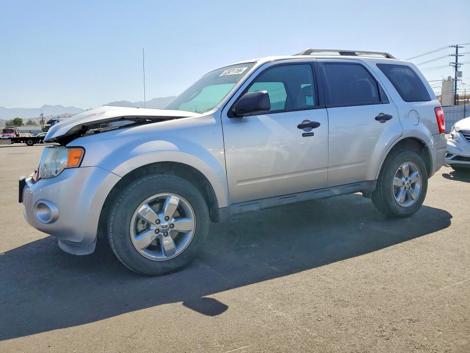 52021156 :رقم المزاد ، 1FMCU0D77BKA27787 vin ، 2011 Ford Escape مزاد بيع