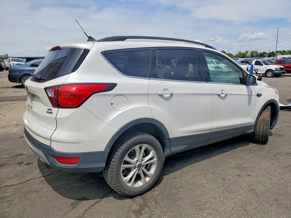 53256226 :رقم المزاد ، 1FMCU9HD4KUB27306 vin ، 2019 Ford Escape مزاد بيع