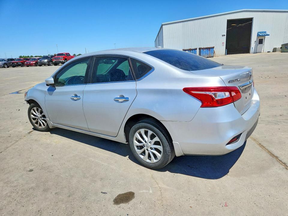 53795296 :رقم المزاد ، 3N1AB7AP4JY263332 vin ، 2018 Nissan Sentra مزاد بيع