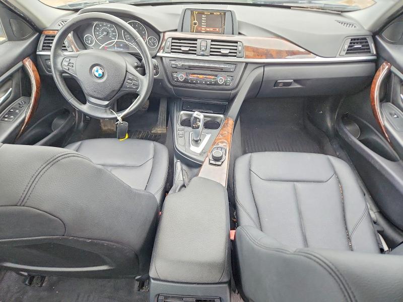52188056 :رقم المزاد ، WBA3C3C53EF987319 vin ، 2014 Bmw 320 مزاد بيع