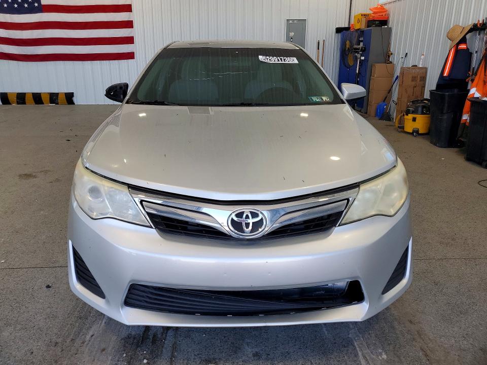 52991736 :رقم المزاد ، 4T1BF1FK1EU423879 vin ، 2014 Toyota Camry مزاد بيع