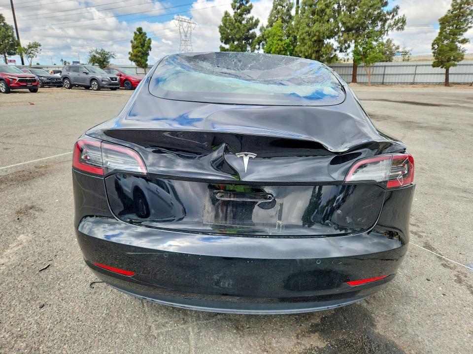 52390906 :رقم المزاد ، 5YJ3E1EA8KF306700 vin ، 2019 Tesla Model 3 مزاد بيع
