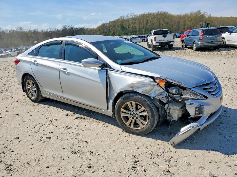 52539936 :رقم المزاد ، 5NPEB4AC2DH639182 vin ، 2013 Hyundai Sonata مزاد بيع