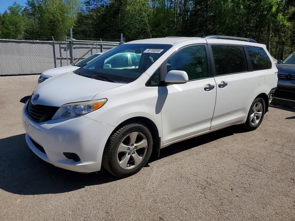 2017 Toyota Sienna მანქანა იყიდება აუქციონზე, vin: 5TDZZ3DC6HS799584, აუქციონის ნომერი: 53780856