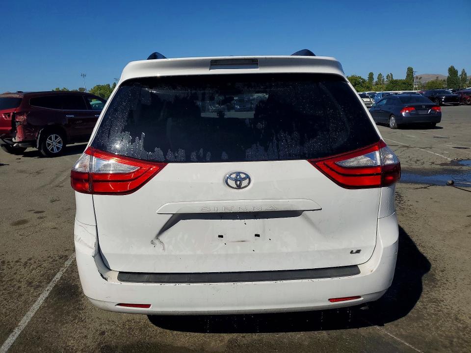 Продаж на аукціоні авто 2016 Toyota Sienna, vin: 5TDKK3DC9GS714581, номер лоту: 53646826