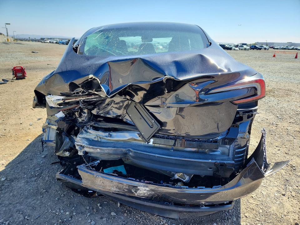 Продаж на аукціоні авто 2025 Tesla Model 3, vin: 5YJ3E1EA0SF137465, номер лоту: 53290646