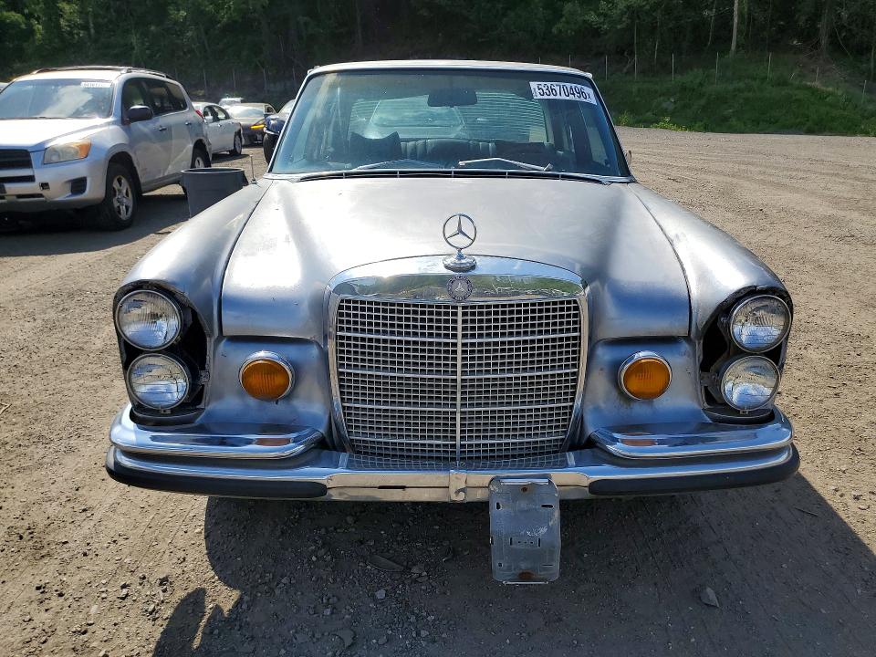 53670496 :رقم المزاد ، 1080161207530 vin ، 1971 Mercedes-benz 280s مزاد بيع