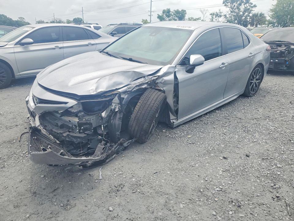 Auction sale of the 2021 Toyota Camry, vin: 4T1G11AK1MU526004, lot number: 55132276