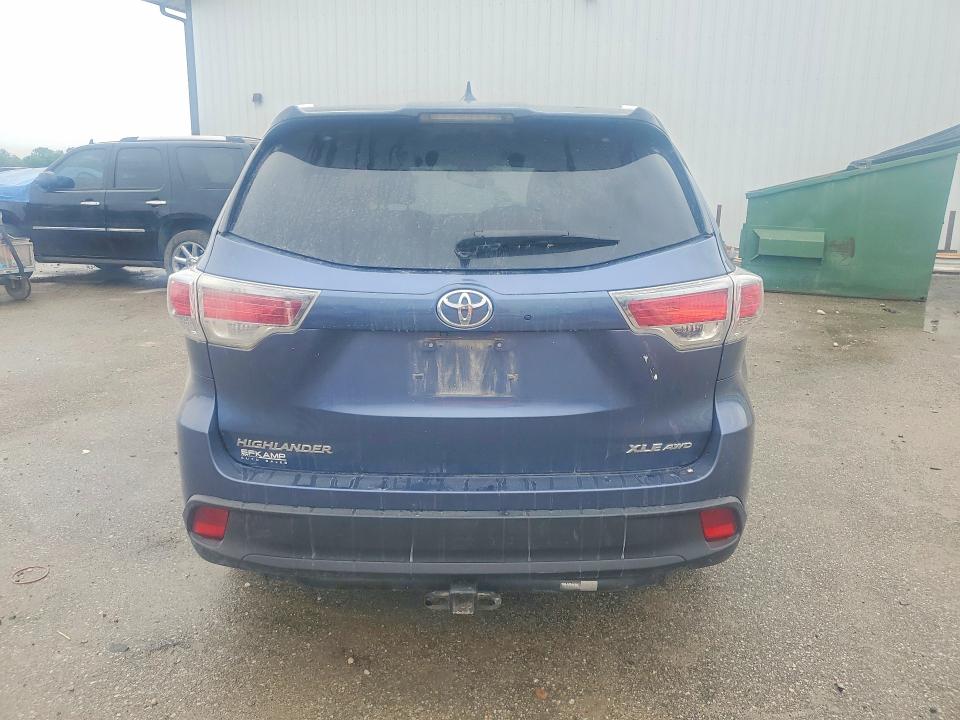 2015 Toyota Highlander მანქანა იყიდება აუქციონზე, vin: 5TDJKRFH1FS077031, აუქციონის ნომერი: 55139056