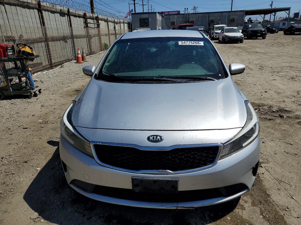 54775266 :رقم المزاد ، 3KPFK4A79JE282509 vin ، 2018 Kia Forte مزاد بيع