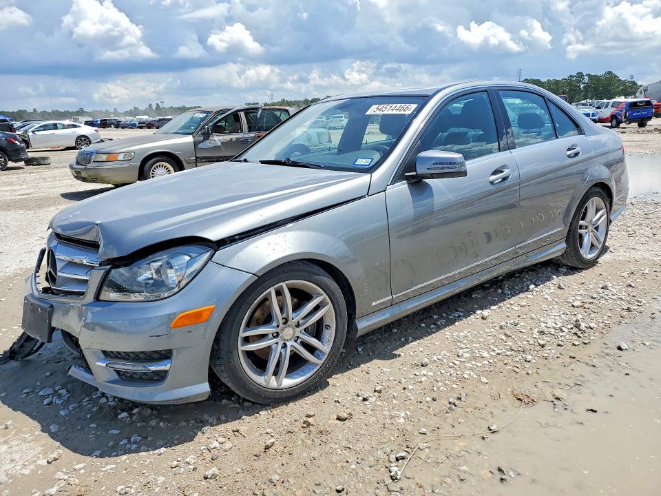 54514466 :رقم المزاد ، WDDGF8BB0CR213580 vin ، 2012 Mercedes-benz C مزاد بيع