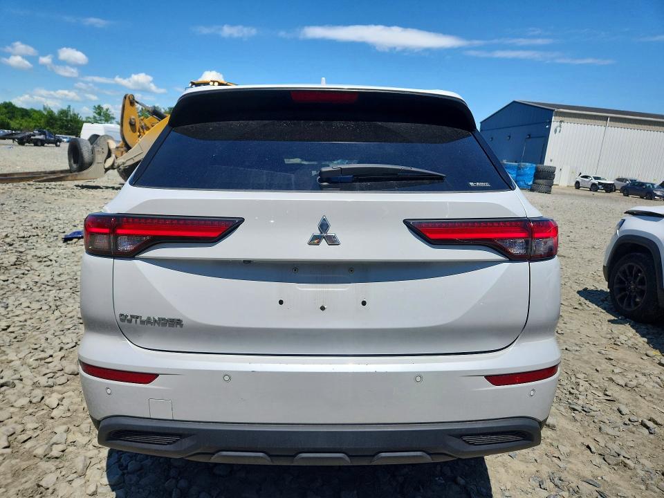 55157636 :رقم المزاد ، JA4J4TA89NZ042145 vin ، 2022 Mitsubishi Outlander مزاد بيع