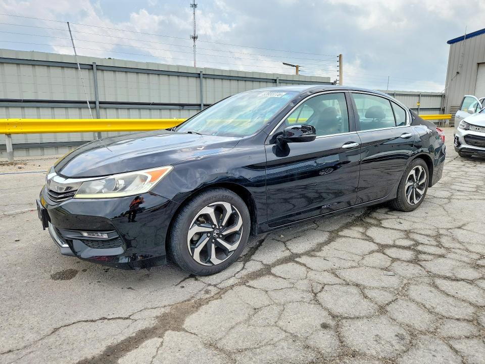 53933776 :رقم المزاد ، 1HGCR2F83HA101908 vin ، 2017 Honda Accord مزاد بيع
