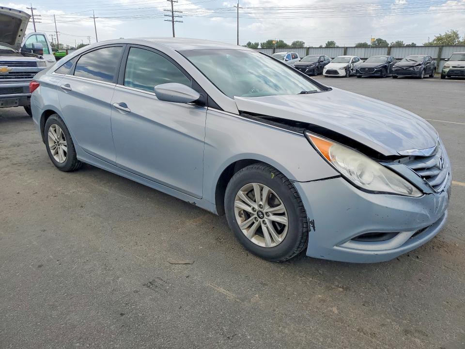 52860616 :رقم المزاد ، 5NPEB4AC0DH735330 vin ، 2013 Hyundai Sonata مزاد بيع
