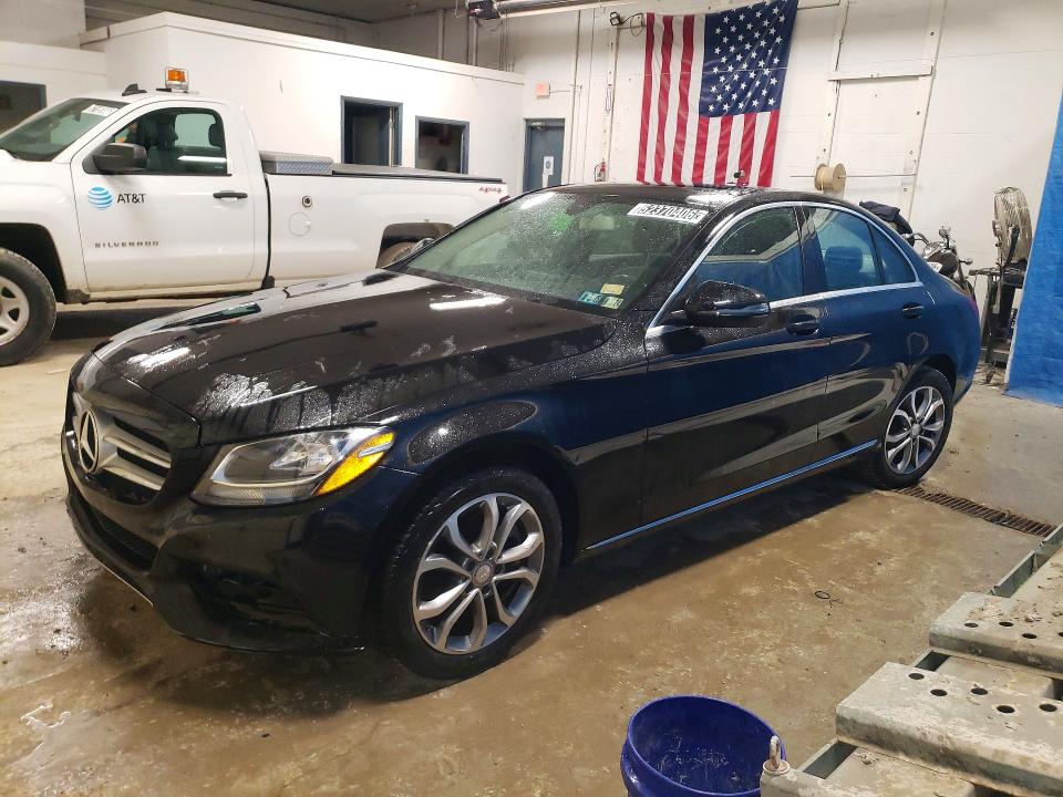 52370406 :رقم المزاد ، WDDWF4KB6HR215698 vin ، 2017 Mercedes-benz C مزاد بيع