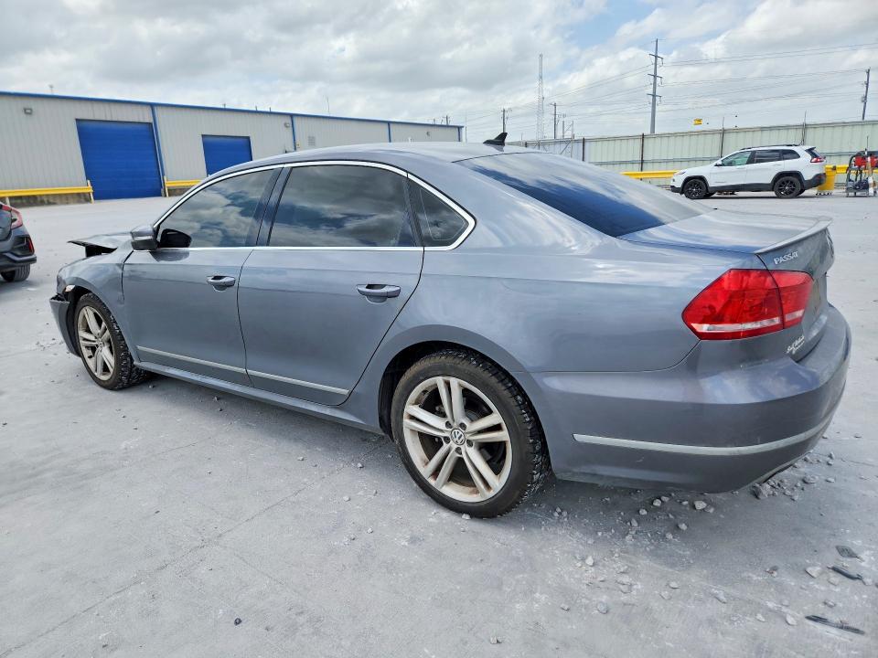 54126336 :رقم المزاد ، 1VWCN7A39EC068588 vin ، 2014 Volkswagen Passat مزاد بيع